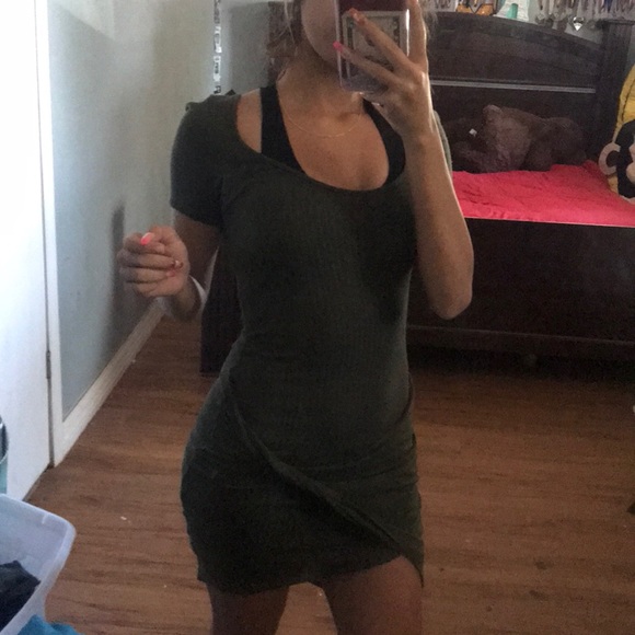 Dress - Picture 2 of 2